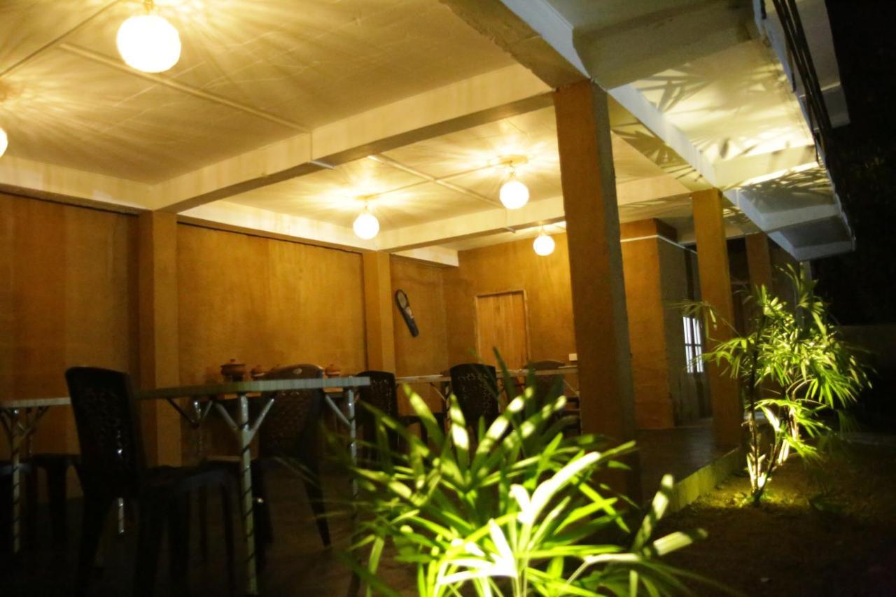 Share Safari Family Bungalow Udawalawe Luaran gambar