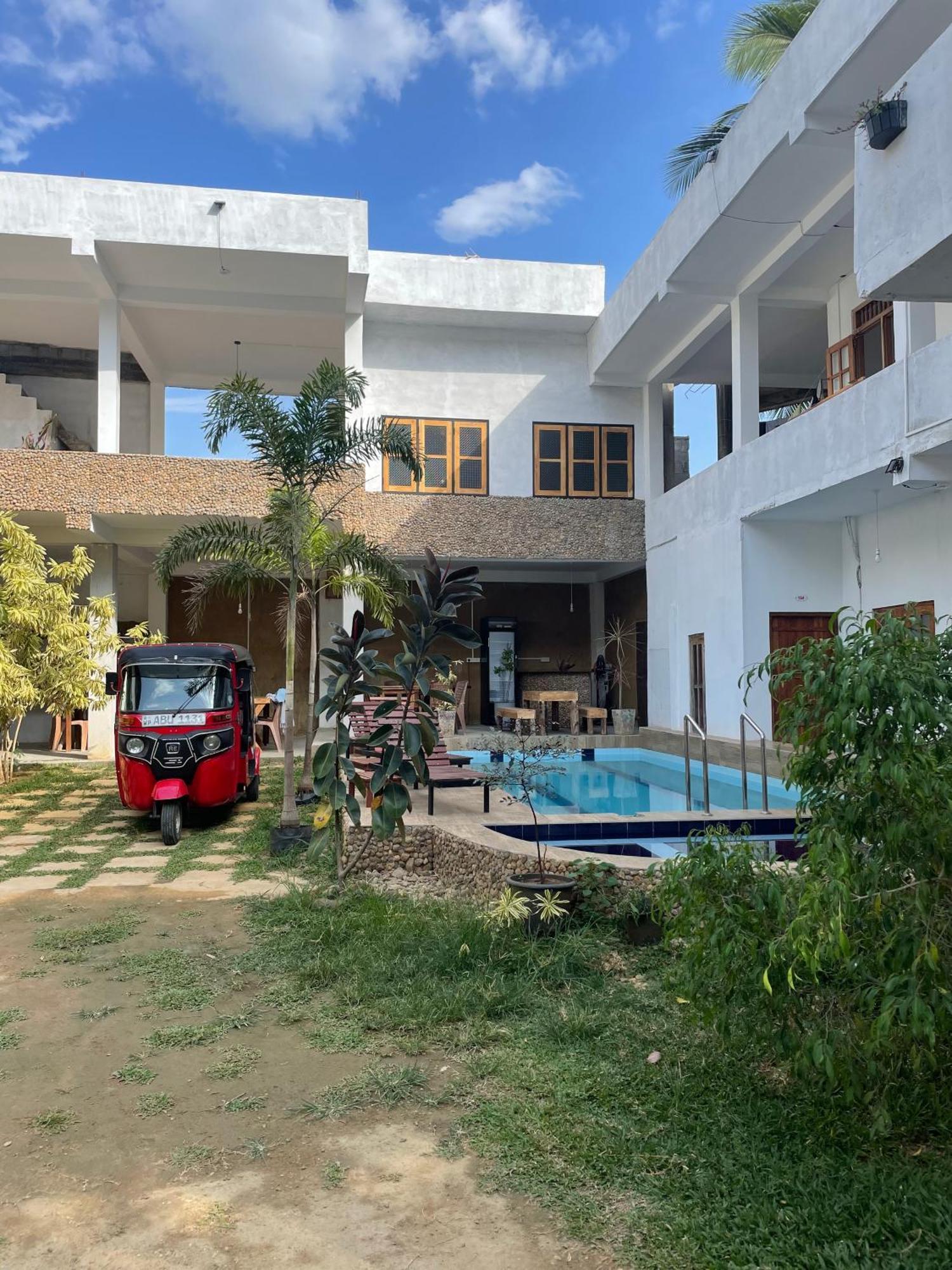 Share Safari Family Bungalow Udawalawe Luaran gambar